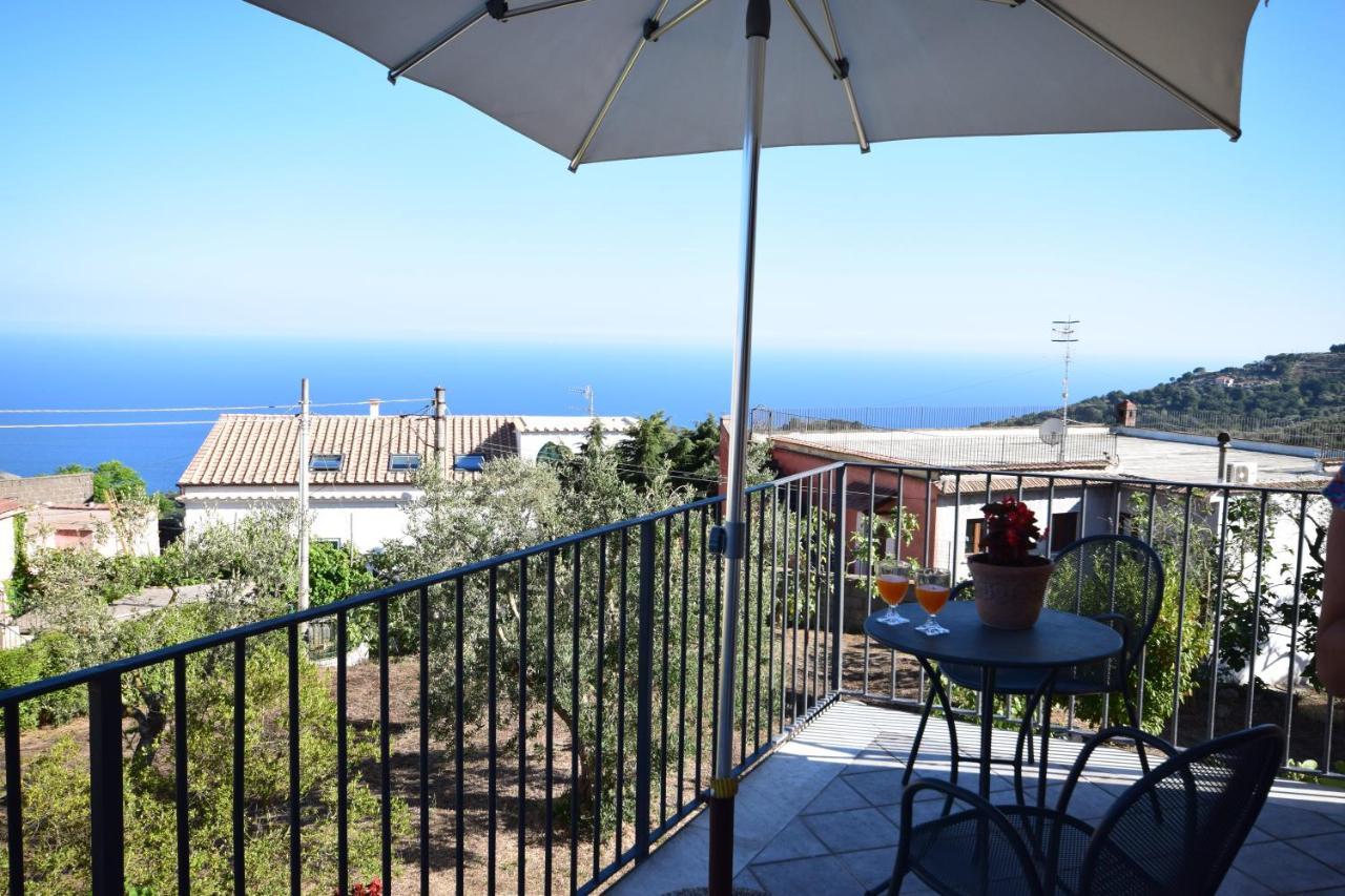Apartamento Fondo Santa Lucia SantʼAgata sui Due Golfi Habitación foto